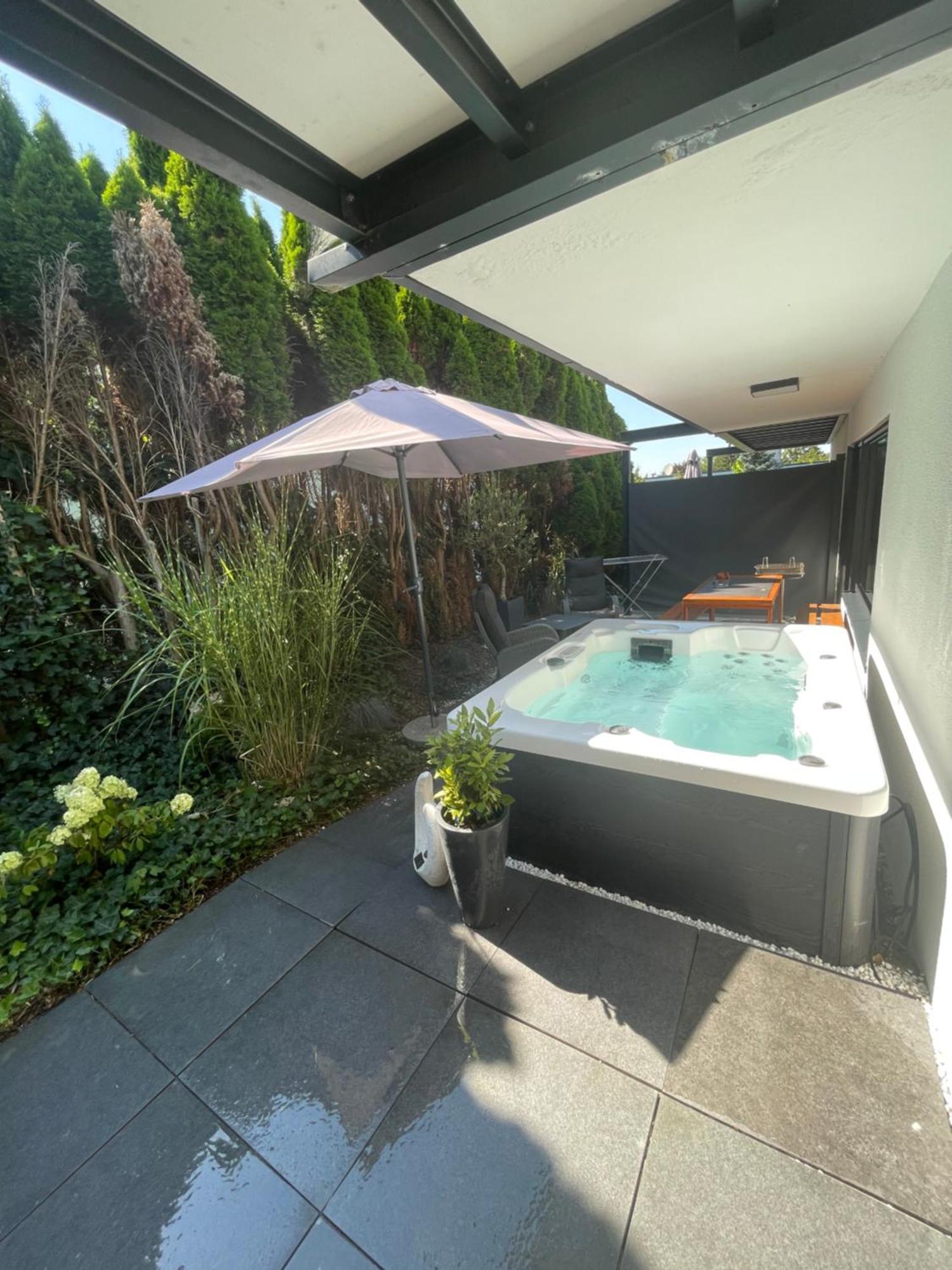 Rosmarin - Kuschelige Fewo - Romantik & Entspannung Im Whirlpool Auf Privater Terrasse, Ruhe & Hund Willkommen - By Ferienwohnenamsee - Uberlingen Extérieur photo